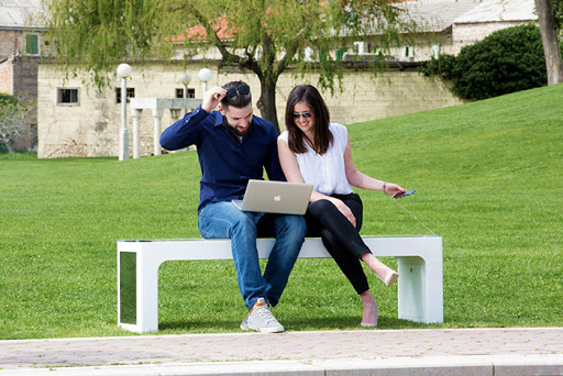  Outdoor Park Smart AI Music Seat